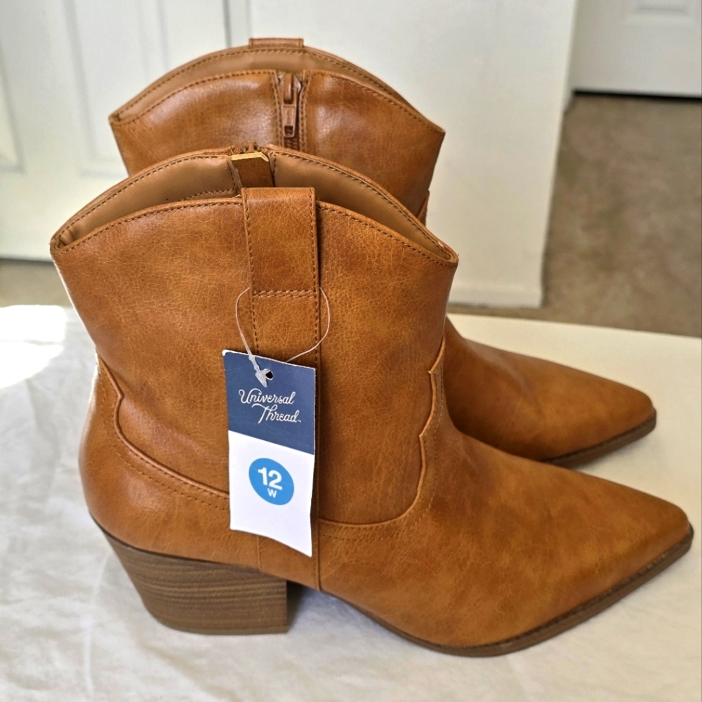 Universal Thread Twyla Boots, Size 12W, Cognac